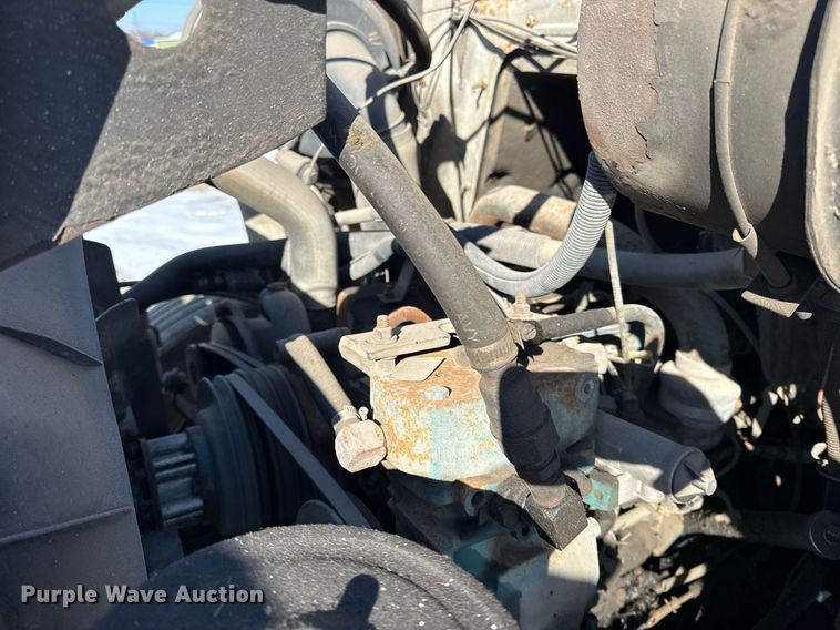 image for item DH9853 1991 International 7100 vacuum truck