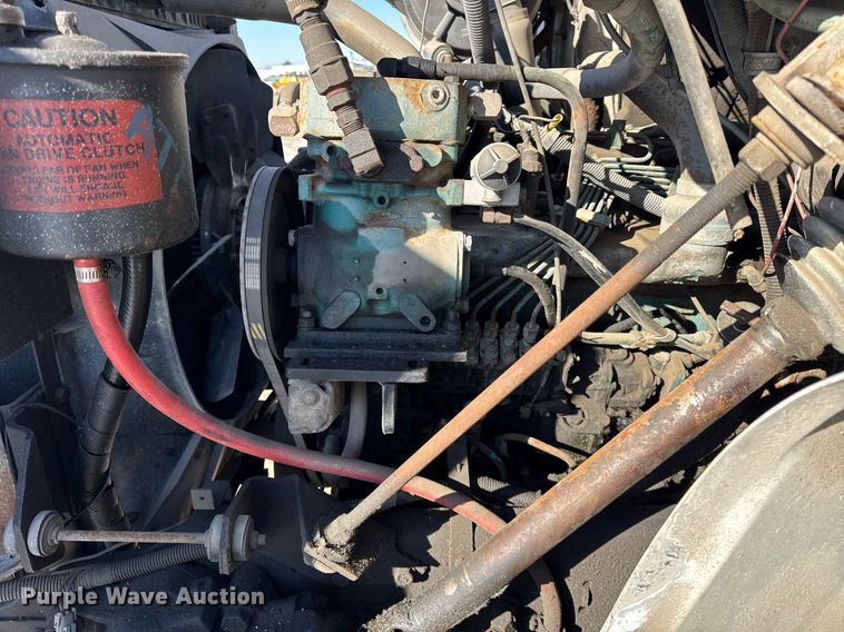 image for item DH9853 1991 International 7100 vacuum truck