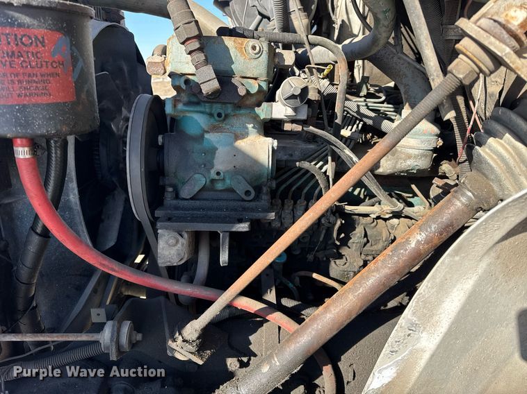 image for item DH9853 1991 International 7100 vacuum truck