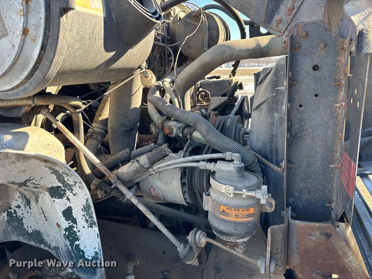 image for item DH9853 1991 International 7100 vacuum truck