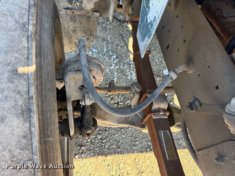 image for item DH9853 1991 International 7100 vacuum truck