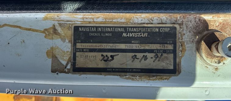 image for item DH9853 1991 International 7100 vacuum truck