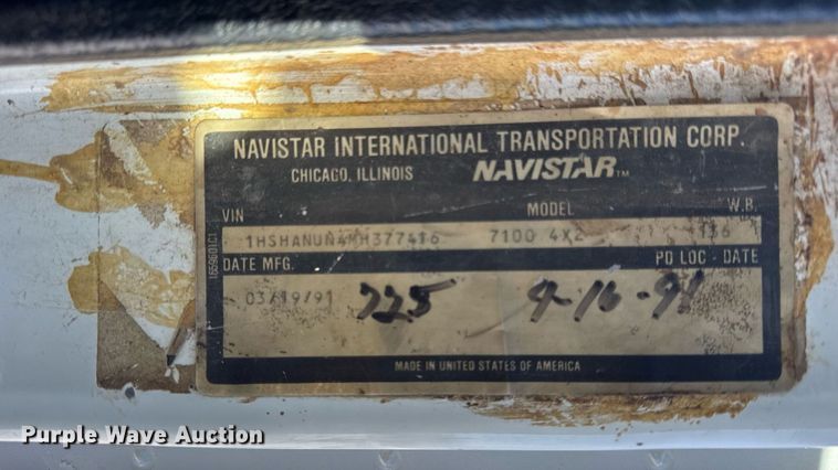 image for item DH9853 1991 International 7100 vacuum truck