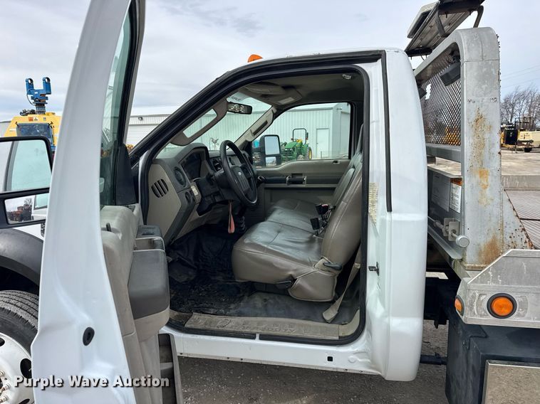 image for item DH9854 2008 Ford F550 SuperDuty XL rollback truck