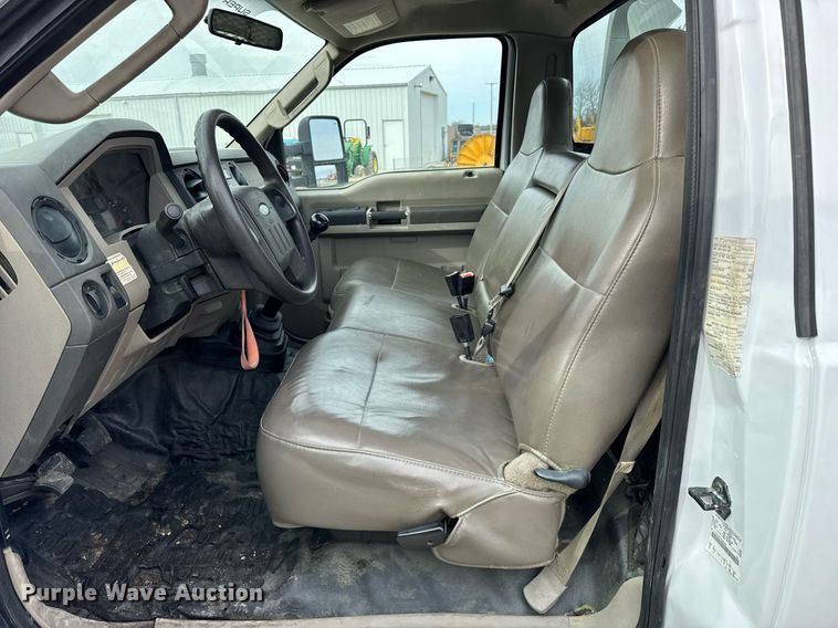 image for item DH9854 2008 Ford F550 SuperDuty XL rollback truck