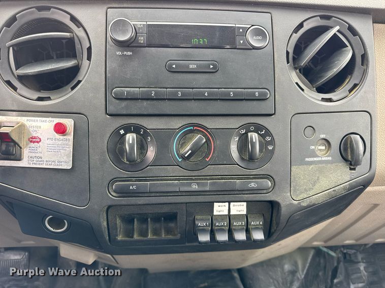 image for item DH9854 2008 Ford F550 SuperDuty XL rollback truck