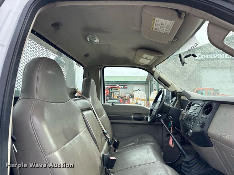 image for item DH9854 2008 Ford F550 SuperDuty XL rollback truck