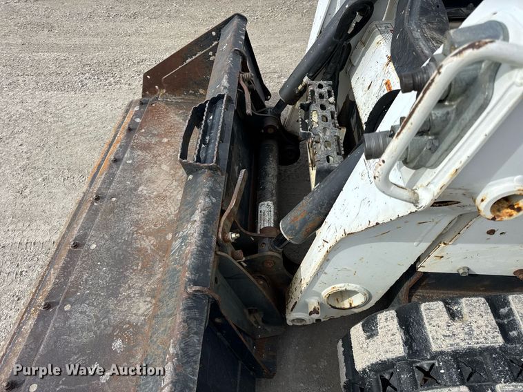 image for item DH9860 2018 Bobcat T550 tracked skid steer loader