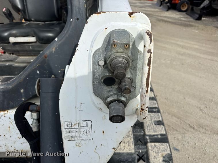 image for item DH9860 2018 Bobcat T550 tracked skid steer loader