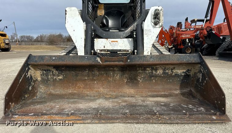 image for item DH9860 2018 Bobcat T550 tracked skid steer loader