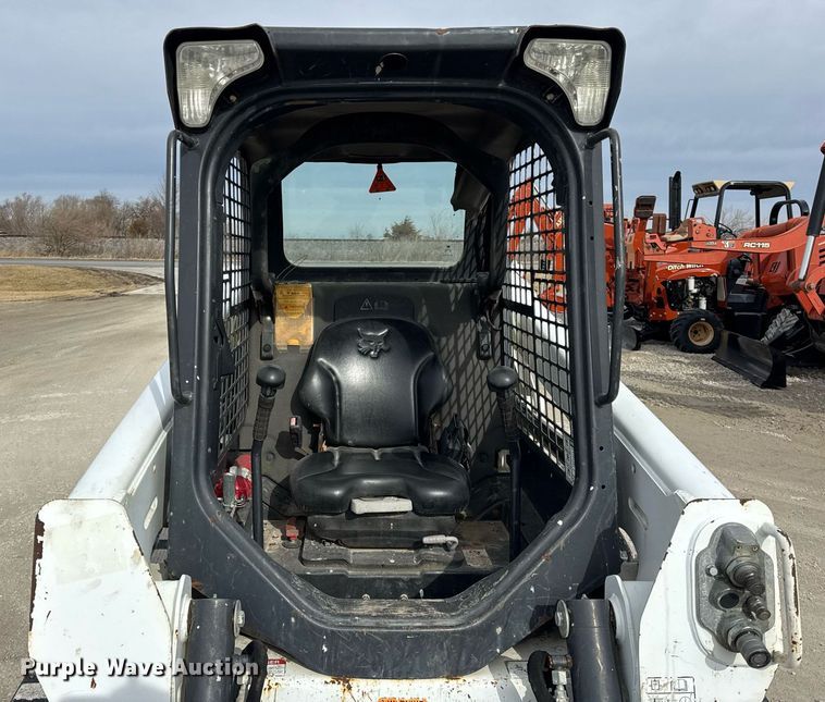 image for item DH9860 2018 Bobcat T550 tracked skid steer loader