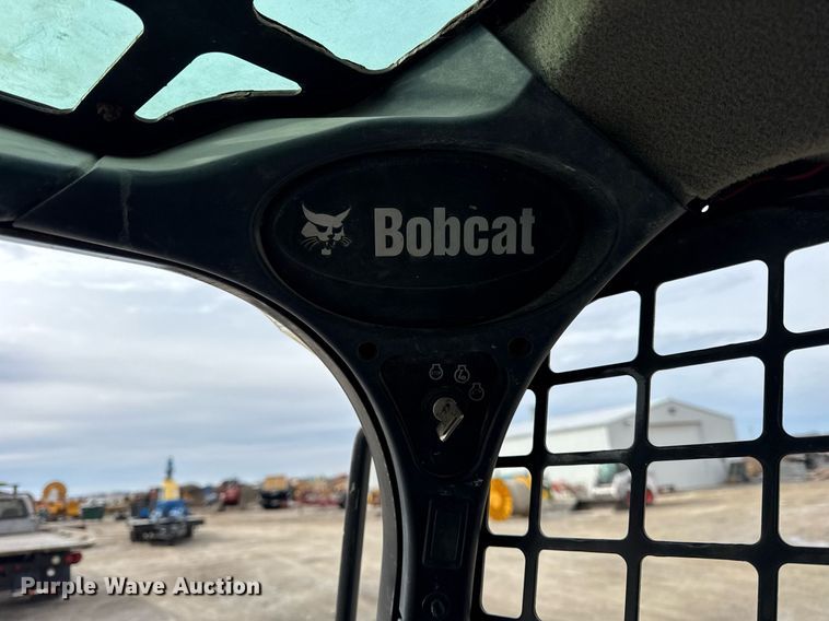 image for item DH9860 2018 Bobcat T550 tracked skid steer loader