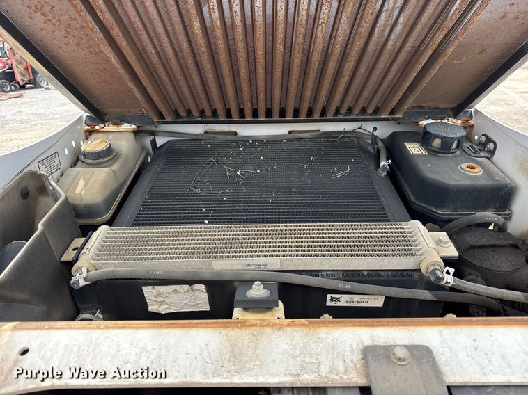 image for item DH9860 2018 Bobcat T550 tracked skid steer loader