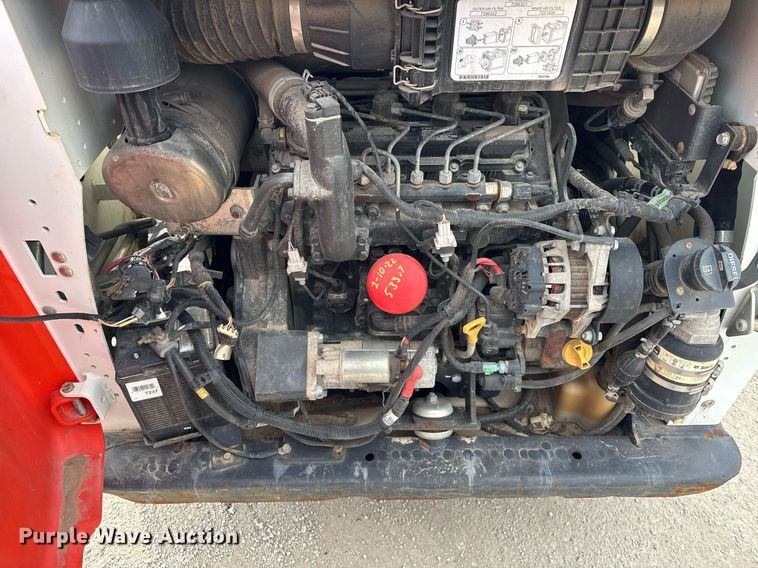 image for item DH9860 2018 Bobcat T550 tracked skid steer loader