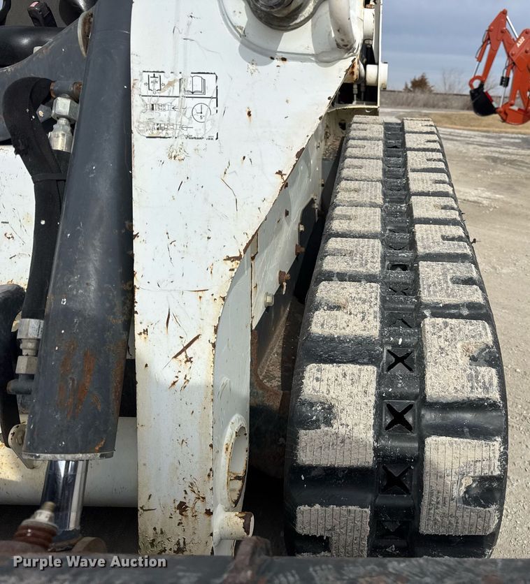 image for item DH9860 2018 Bobcat T550 tracked skid steer loader