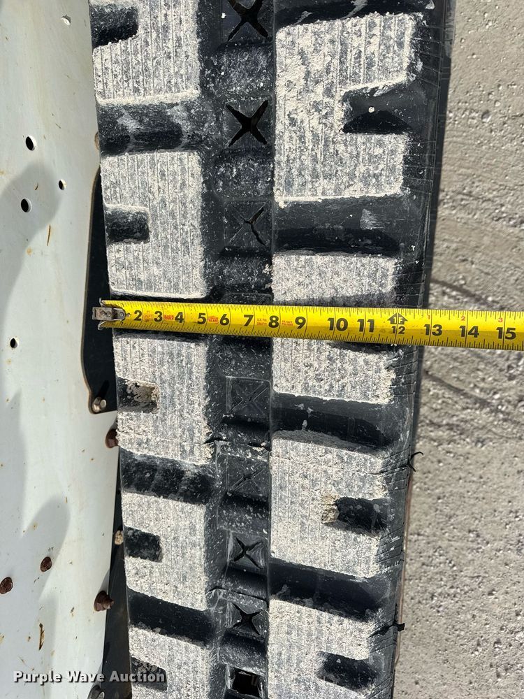 image for item DH9860 2018 Bobcat T550 tracked skid steer loader