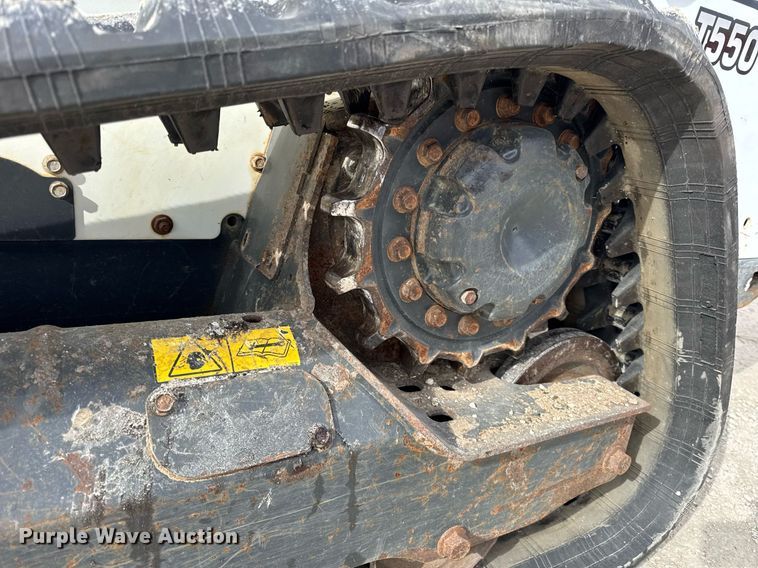 image for item DH9860 2018 Bobcat T550 tracked skid steer loader