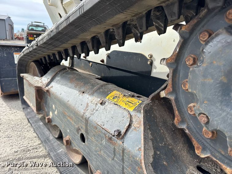 image for item DH9860 2018 Bobcat T550 tracked skid steer loader
