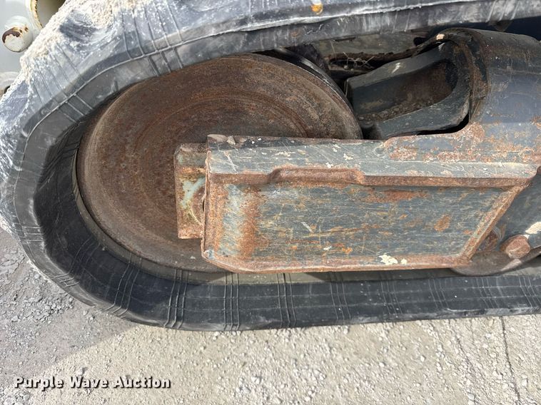 image for item DH9860 2018 Bobcat T550 tracked skid steer loader