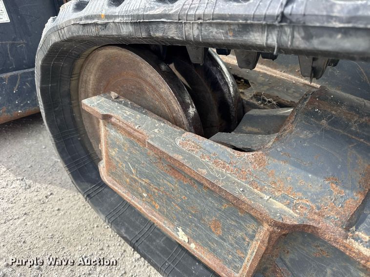 image for item DH9860 2018 Bobcat T550 tracked skid steer loader