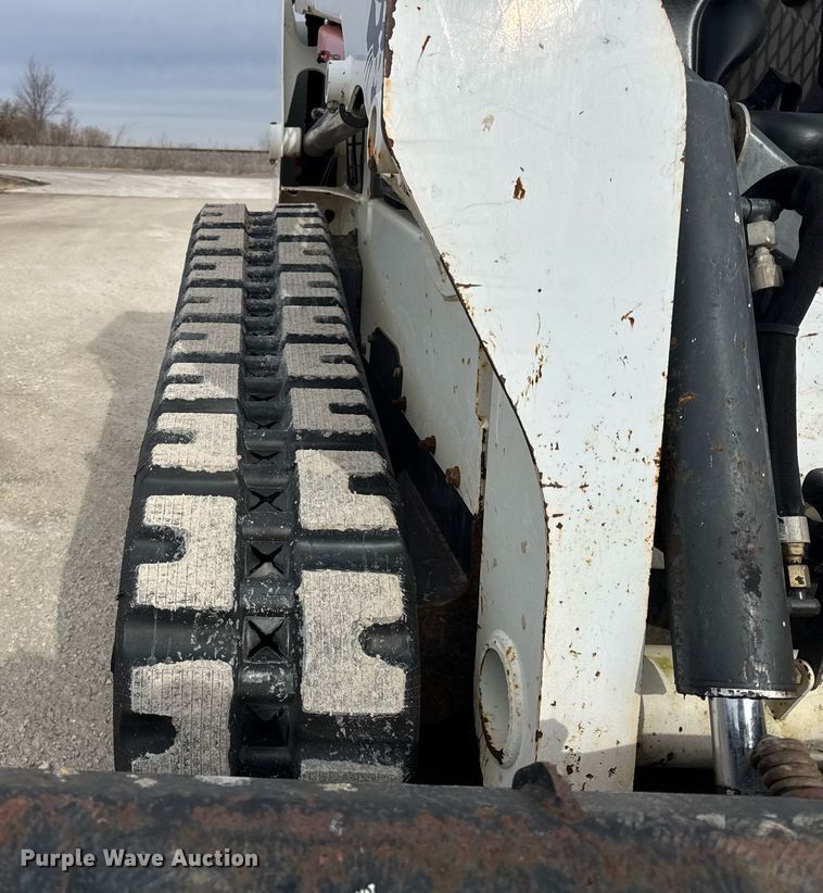 image for item DH9860 2018 Bobcat T550 tracked skid steer loader