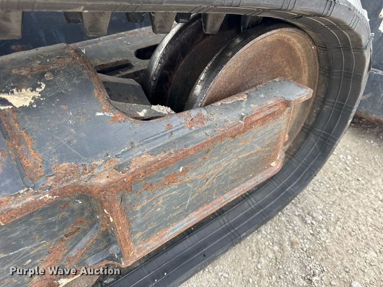 image for item DH9860 2018 Bobcat T550 tracked skid steer loader