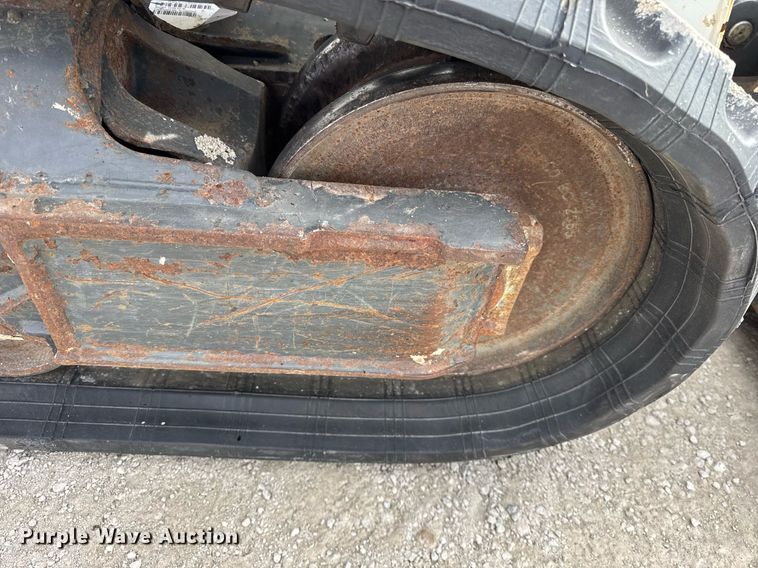 image for item DH9860 2018 Bobcat T550 tracked skid steer loader