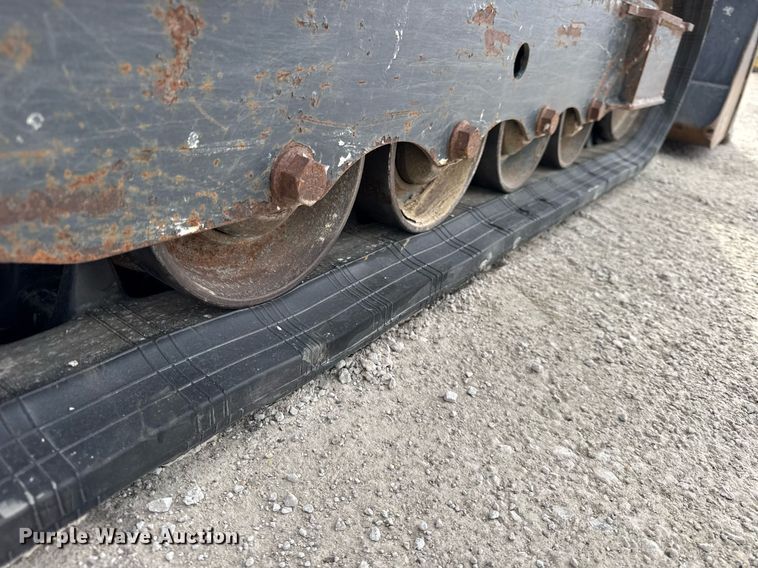 image for item DH9860 2018 Bobcat T550 tracked skid steer loader
