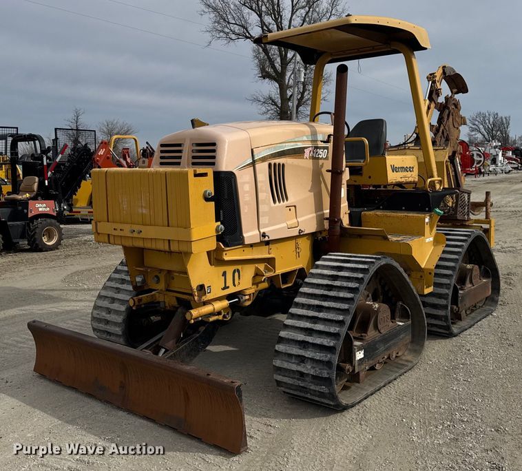 image for item DH9861 2010 Vermeer RTX1250 trencher