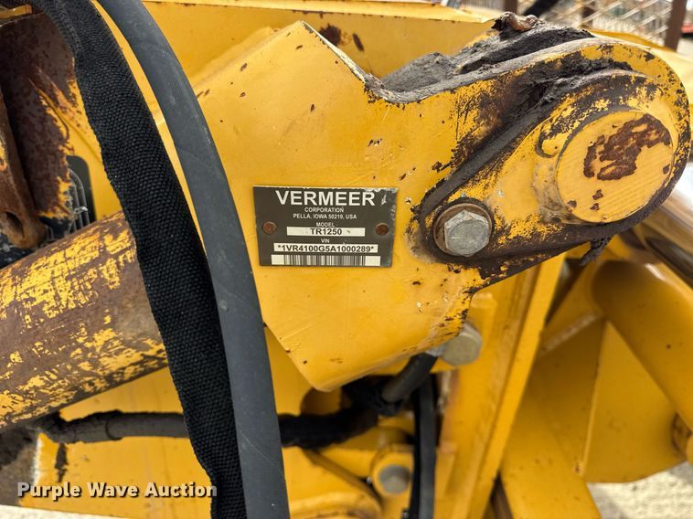 image for item DH9861 2010 Vermeer RTX1250 trencher