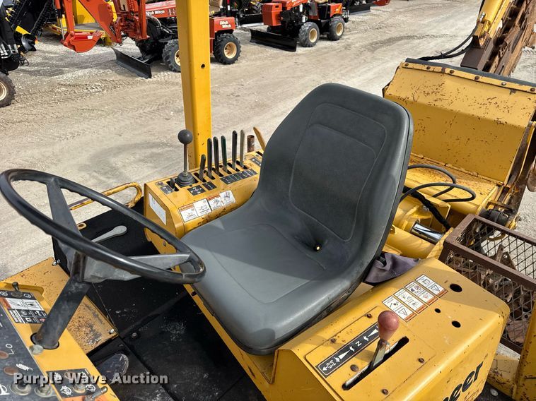 image for item DH9861 2010 Vermeer RTX1250 trencher