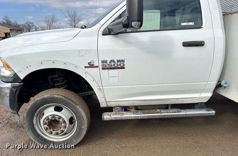 image for item DH9863 2015 Dodge Ram 5500 utility / service truck