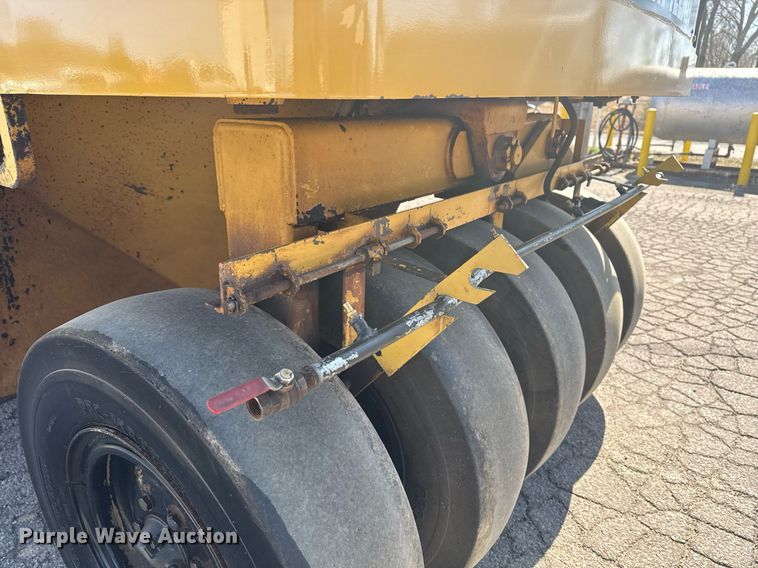 image for item DM5578 2008 Caterpillar PS150C pneumatic roller