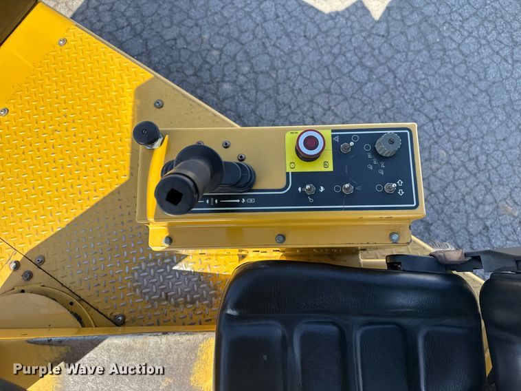 image for item DM5578 2008 Caterpillar PS150C pneumatic roller