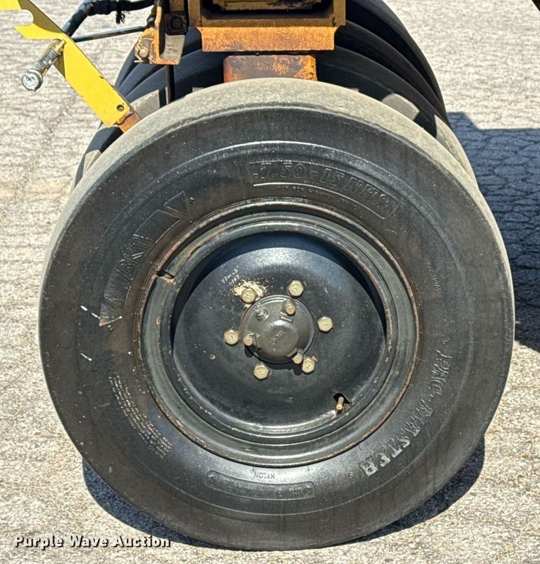 image for item DM5578 2008 Caterpillar PS150C pneumatic roller