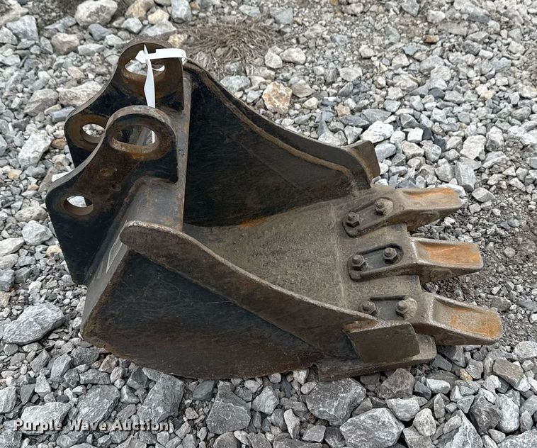 image for item DM5598 Bobcat excavator bucket