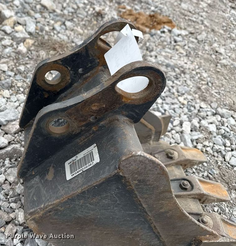 image for item DM5598 Bobcat excavator bucket