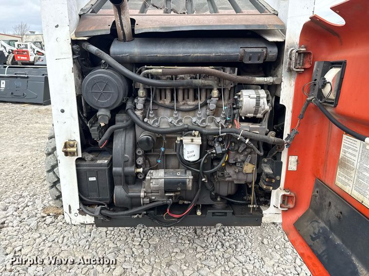 image for item DM5600 1998 Bobcat 863 skid steer loader