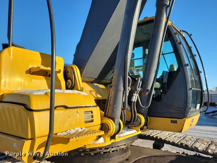 image for item DN3688 2006 John Deere  350D LC excavator