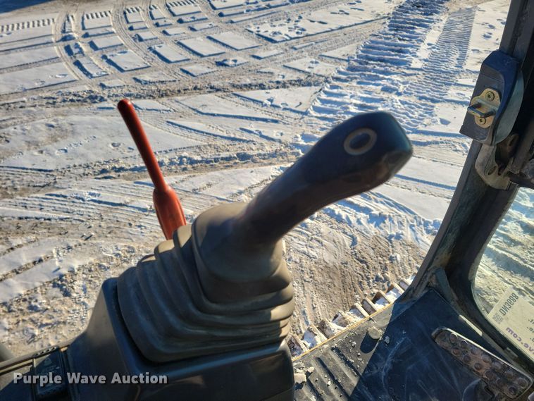 image for item DN3688 2006 John Deere  350D LC excavator