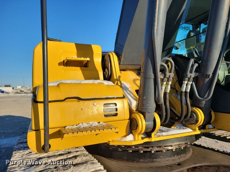 image for item DN3688 2006 John Deere  350D LC excavator