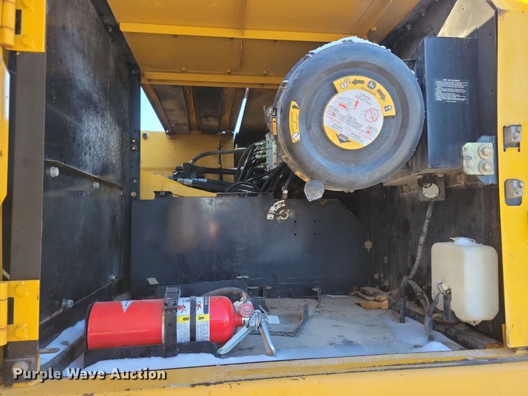 image for item DN3688 2006 John Deere  350D LC excavator