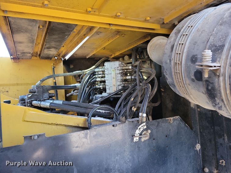 image for item DN3688 2006 John Deere  350D LC excavator