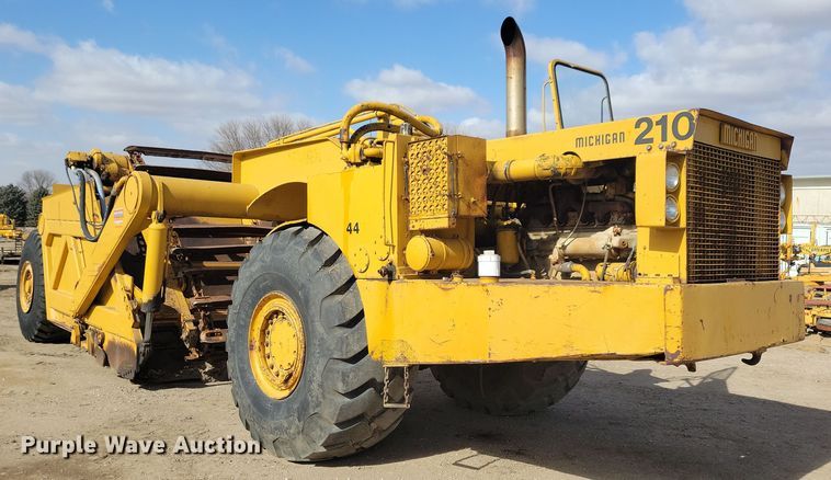 image for item DN3691 1968 Michigan 210H elevating scraper