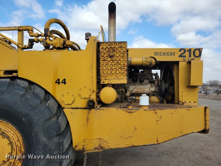 image for item DN3691 1968 Michigan 210H elevating scraper