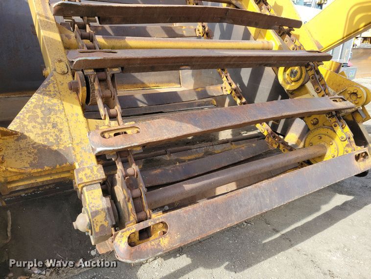 image for item DN3691 1968 Michigan 210H elevating scraper