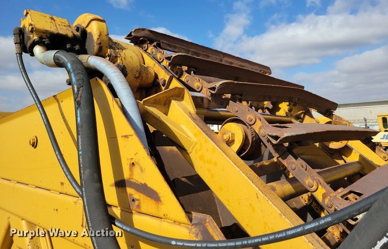 image for item DN3691 1968 Michigan 210H elevating scraper