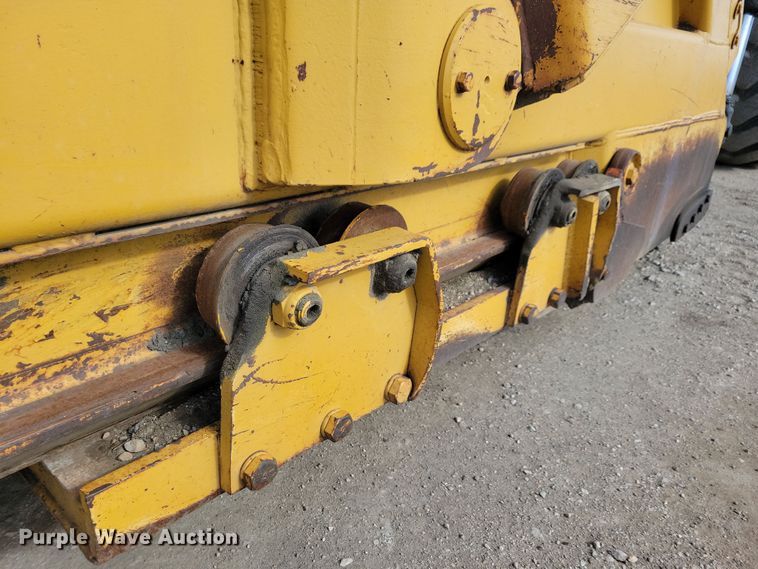 image for item DN3691 1968 Michigan 210H elevating scraper