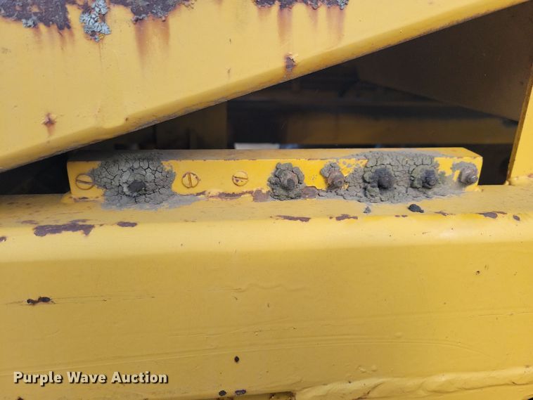 image for item DN3691 1968 Michigan 210H elevating scraper