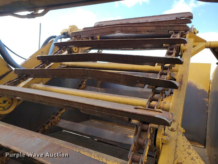 image for item DN3691 1968 Michigan 210H elevating scraper